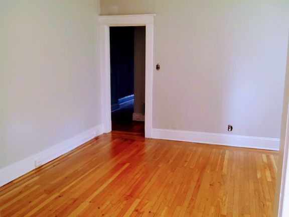5th image of 2111 Park Ave
