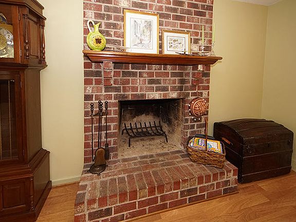 4th image of 114 Blake Dr