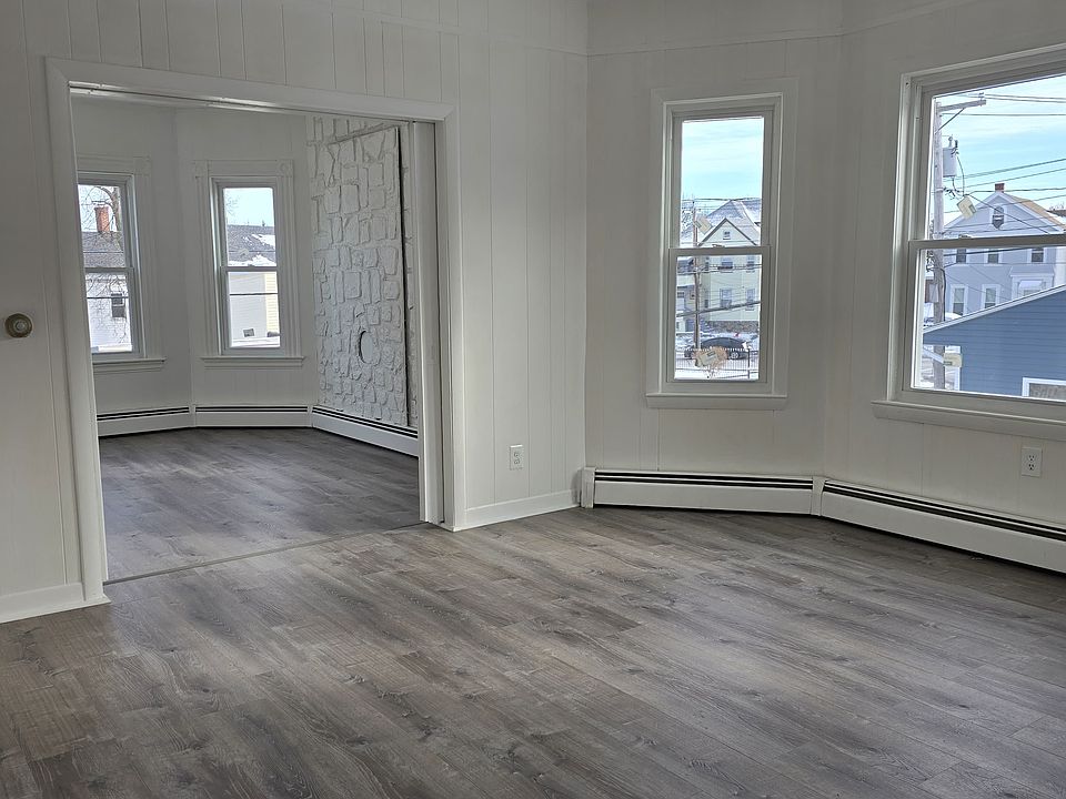 2nd image of 264 Ames St Floor 2
