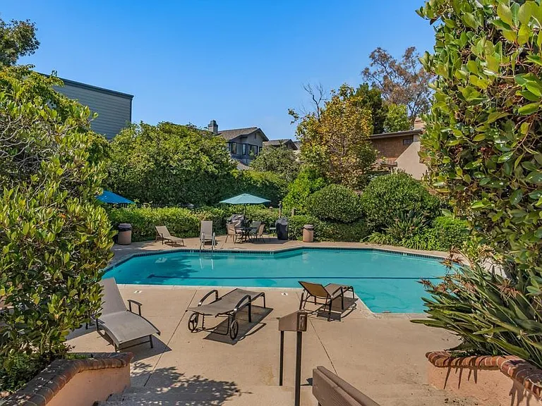 8880 Villa La Jolla Dr — Photo 25