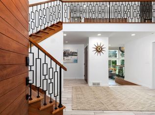 3050 Carriage Ln, Columbus, OH 43221