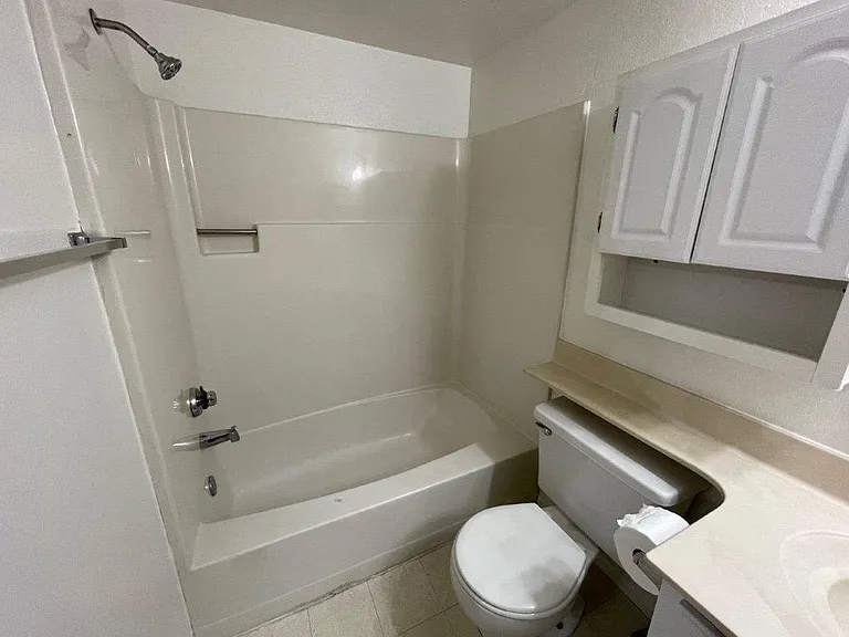 472 Lancaster Ln — Photo 25