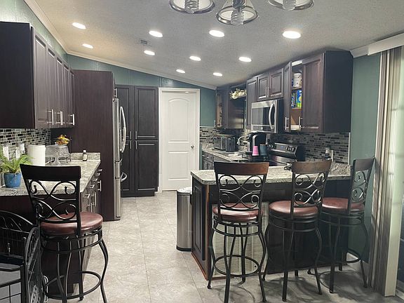 4th image of 11520 Leanne Ln
