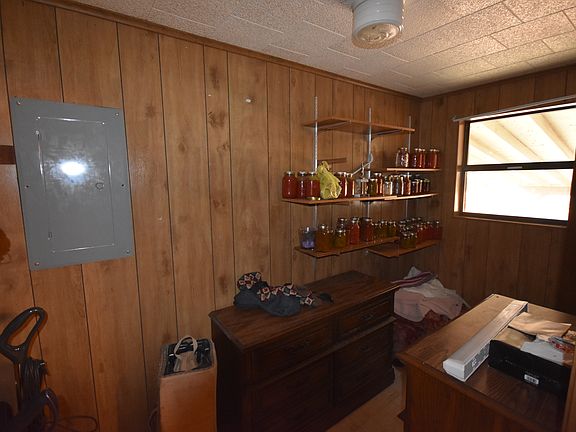 4th image of 41 Columbia Road 463