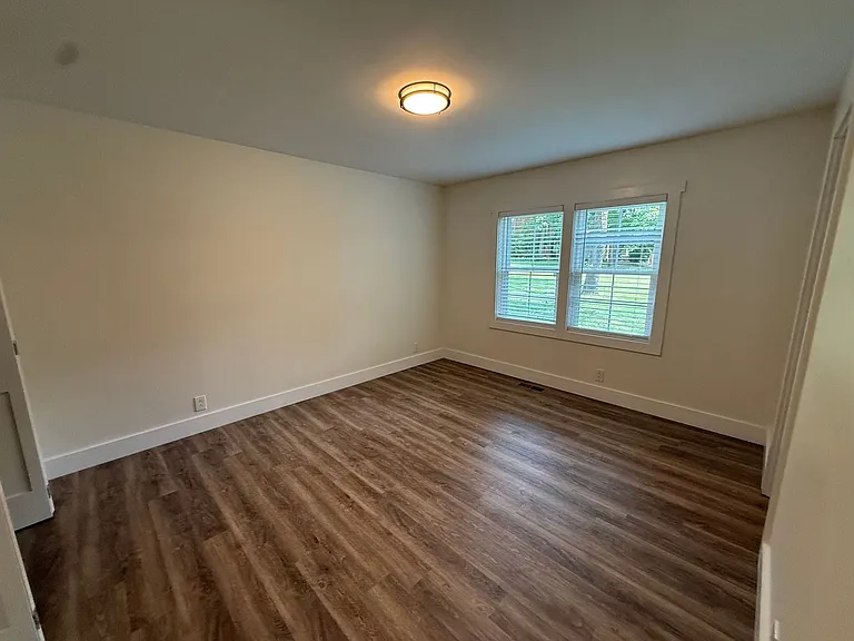 2128 Sharondale Dr #F — Photo 15