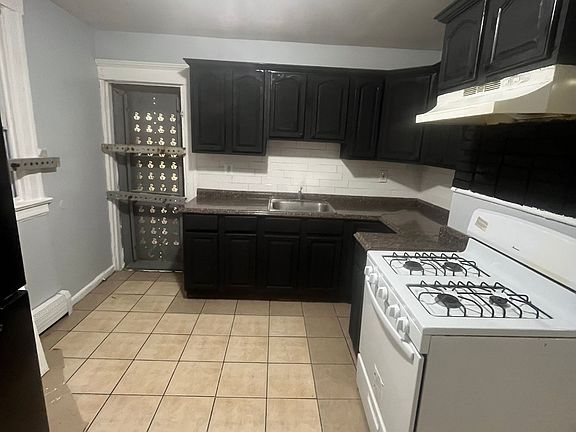2nd image of 58 Cypress St Floor 2