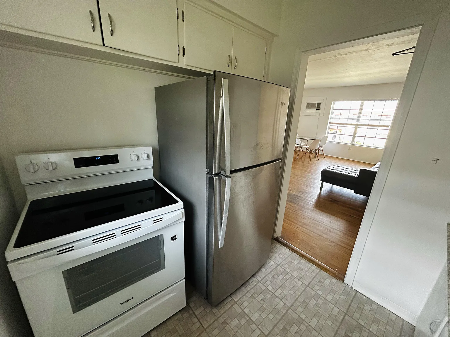 1 bed, 1.0 bath, 573 sqft, $1,610 — Photo 4