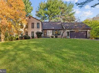 3406 Lyrac St, Oakton, VA 22124