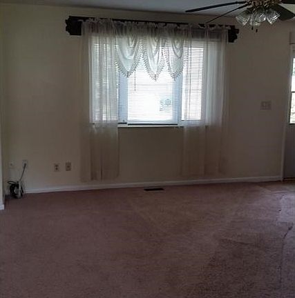 3rd image of 1705 South St