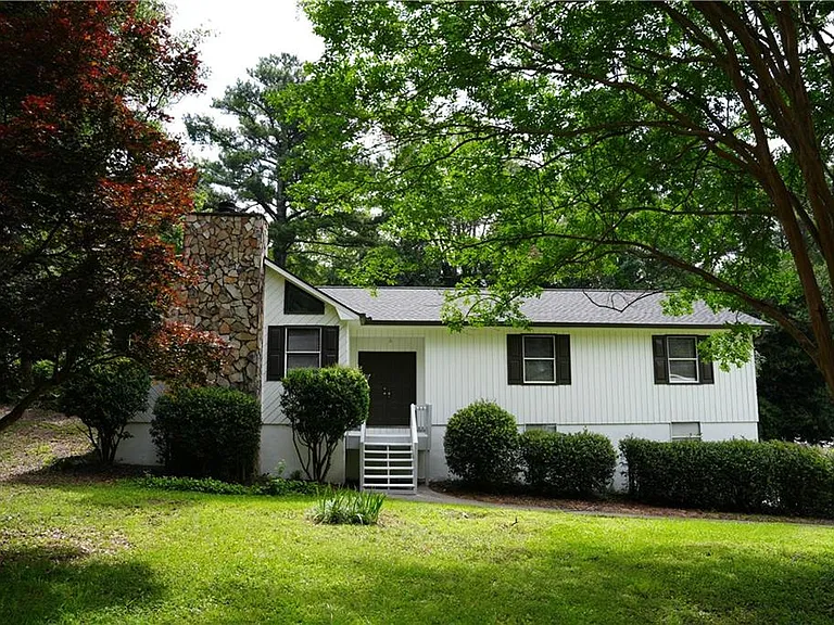 3344 Hunters Lodge Rd — Photo 2