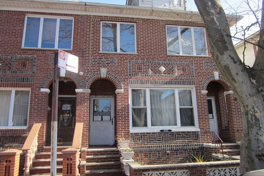 1st image of 2055 72nd St