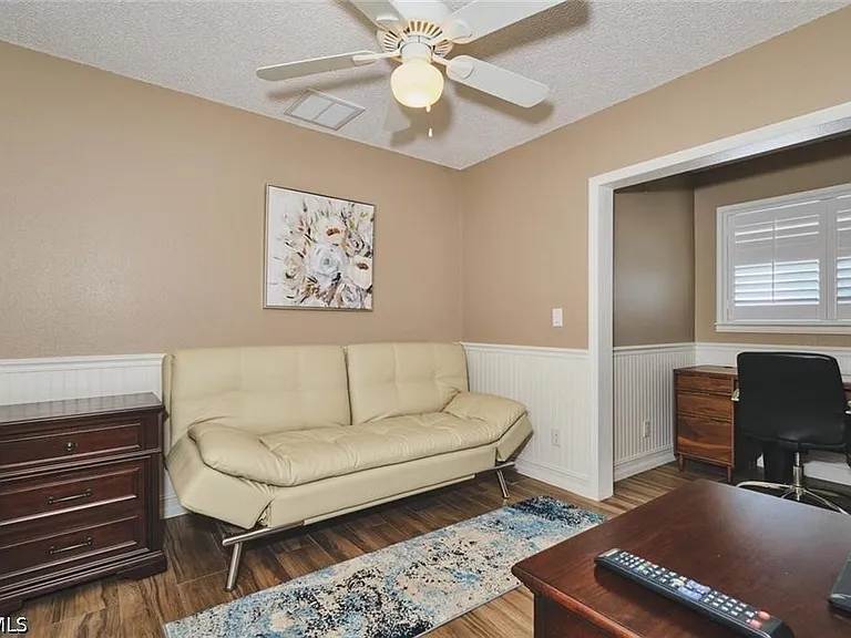 14652 Sagamore Ct — Photo 9