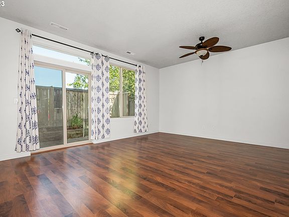 5th image of 2505 NE 131st Ct