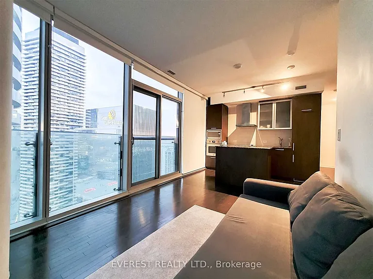 12 York St #4110 — Photo 7