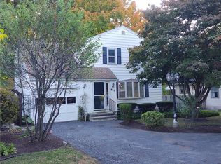 850 Landing Rd N, Rochester, NY 14625