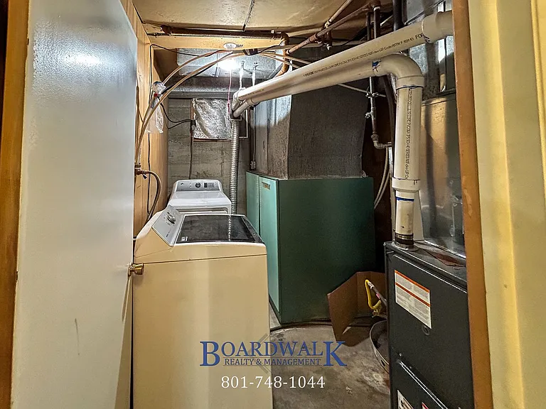 1528 E 8640 S — Photo 16