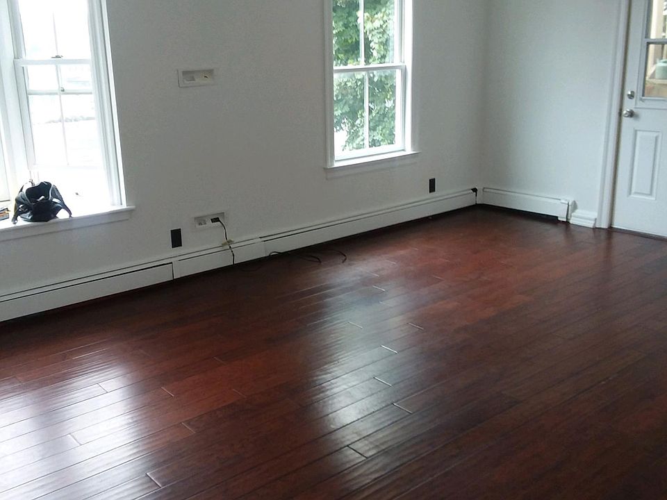 2nd image of 19 Church St W APT 4
