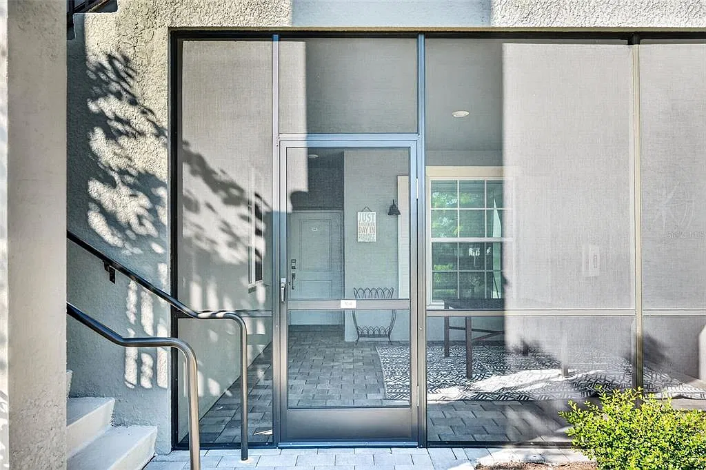 2 bed, 2.0 bath, 1355 sqft, $2,000 — Photo 4