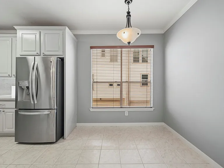 2913 Crawford St — Photo 14