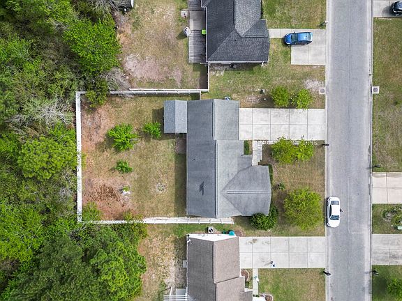 4th image of 634 W Perry Rd.