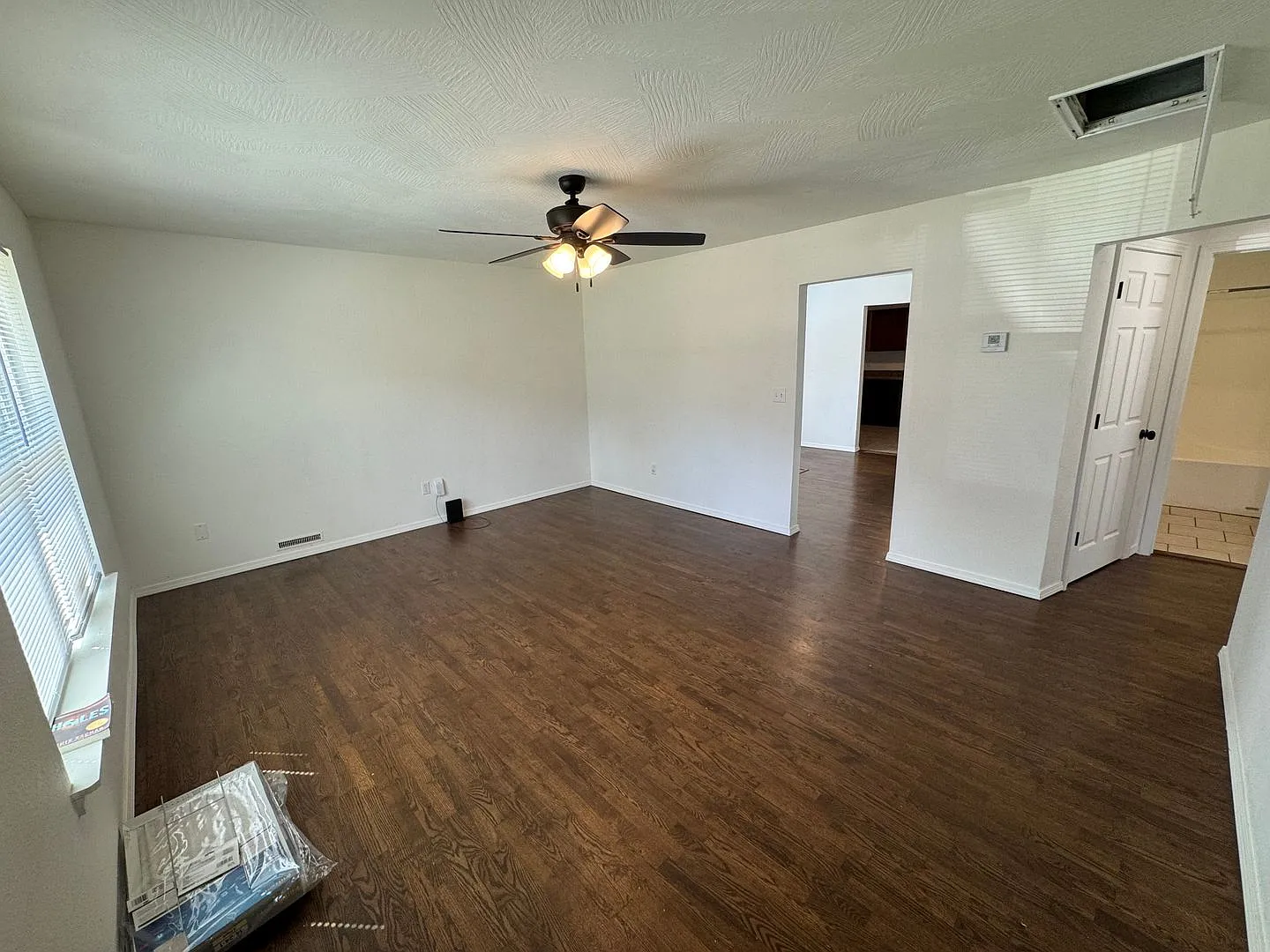 Newly Renovated 4-Bedroom Home in Springfield! — Photo 4