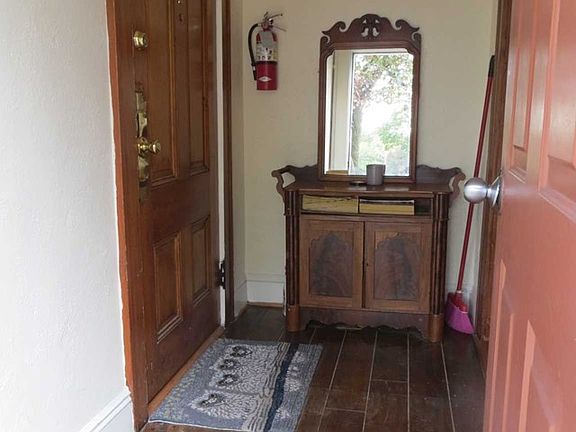 3rd image of 644 Oradell Ave APT 9