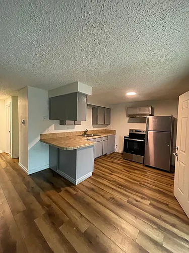 Dry Creek Apartments Photo 1