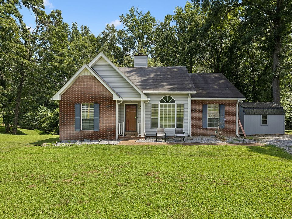 1st image of 1044 Winding Way Dr