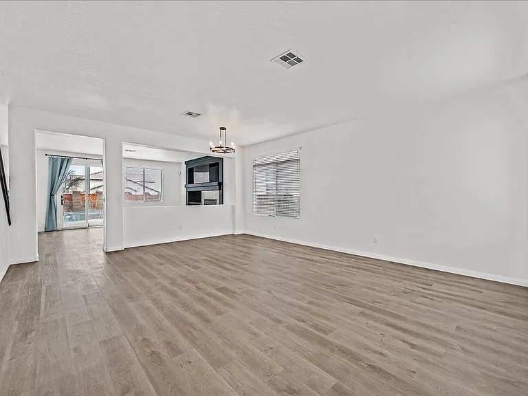 3444 Gosling St — Photo 3