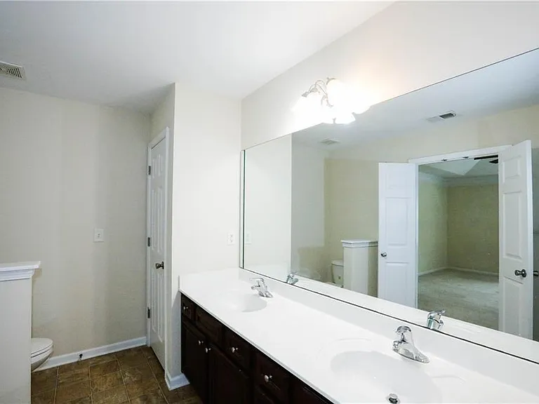 1187 Kendrew Pass — Photo 18