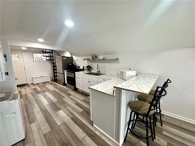 182 Lake Bluff Rd — Photo 5