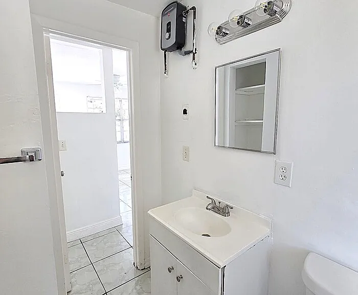 3135 Blount St — Photo 15