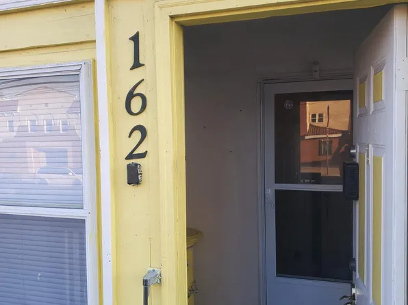 162 W Allegheny Ave, Philadelphia, PA 19133