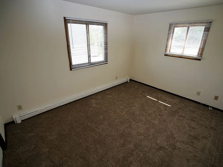 275 Broadway Dr — Photo 6