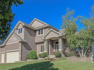6570 Pheasant Hills Dr, Lino Lakes, MN 55038