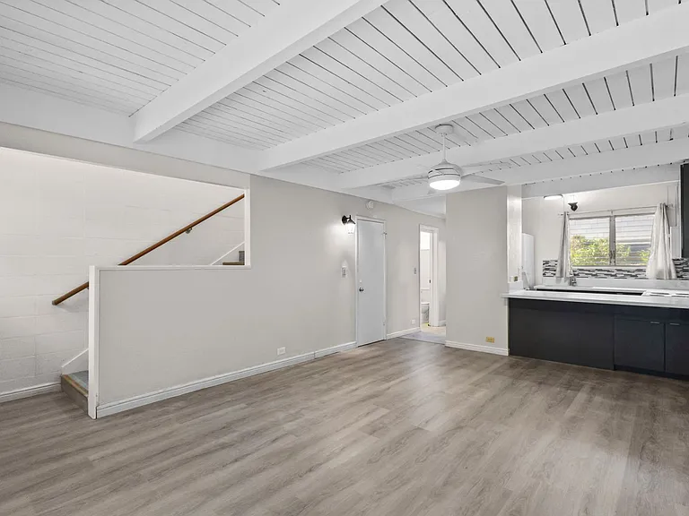4210-3 Keanu St #205 — Photo 4