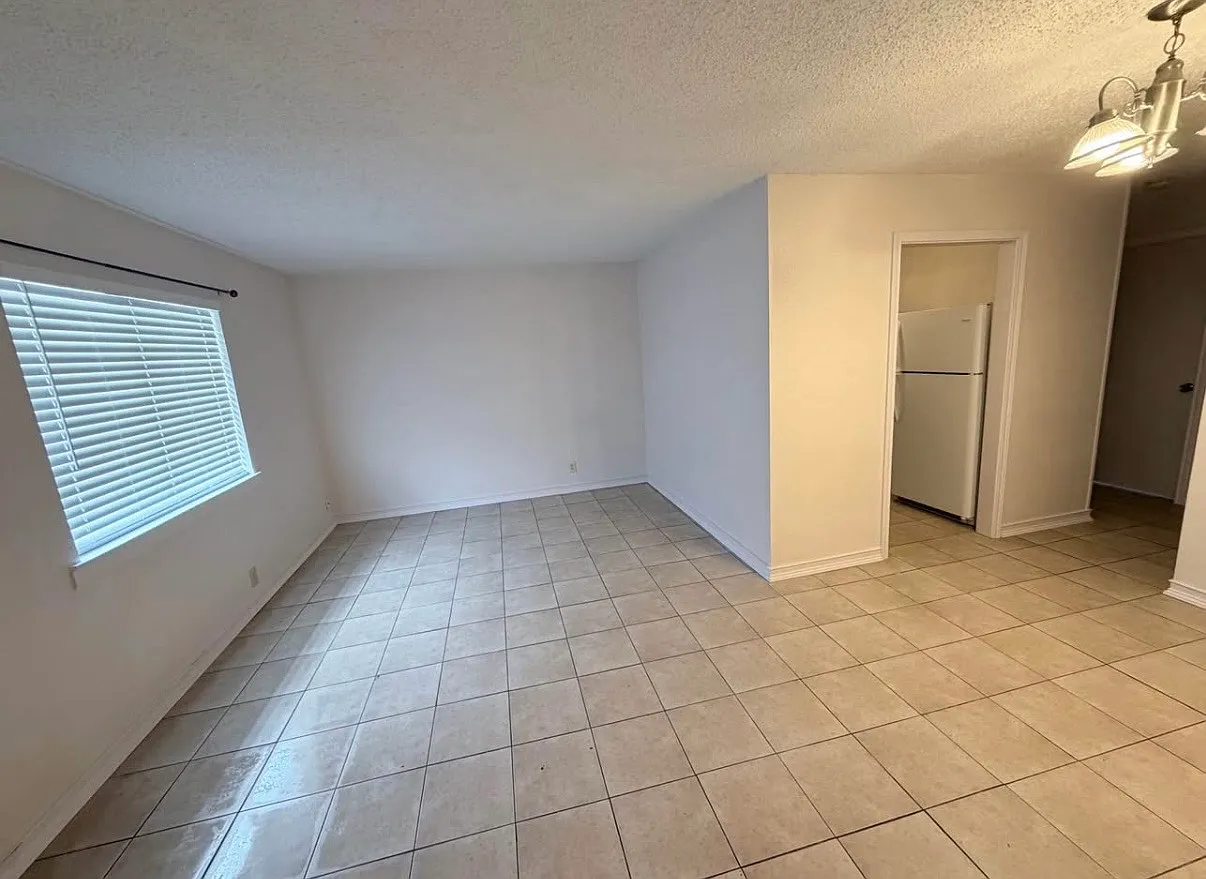 1 bed, 700 sqft, $850 — Photo 2
