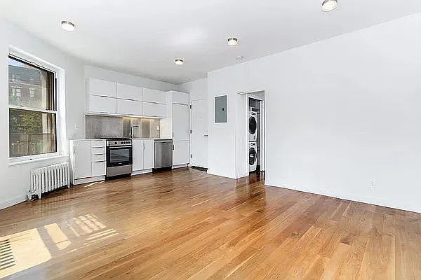 Rented by REAL New York | media 16