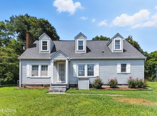 125 Barnes Ln, Strawberry Plains, TN 37871