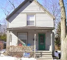 232 Murray Ave photo 1
