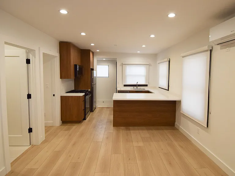 317 Ocean Park Blvd — Photo 16
