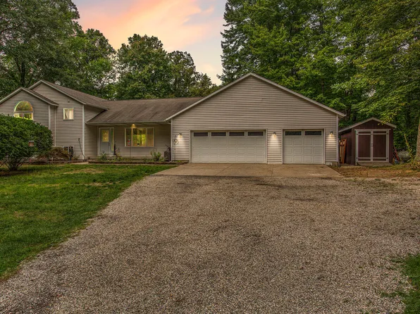 7080 Rolling Oaks Ln, Middleville, MI 49333