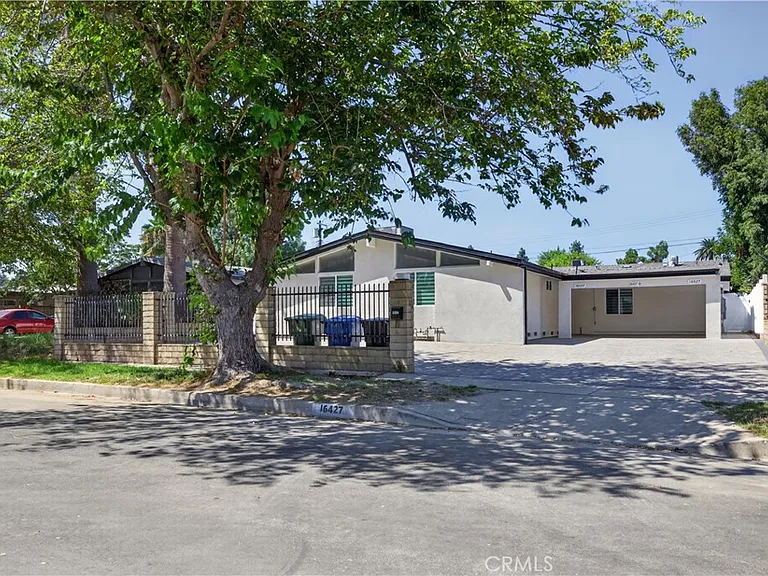 16427 Clymer St — Photo 4
