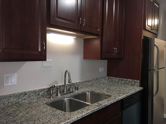 5th image of 2626 N Lakeview Ave APT 3201