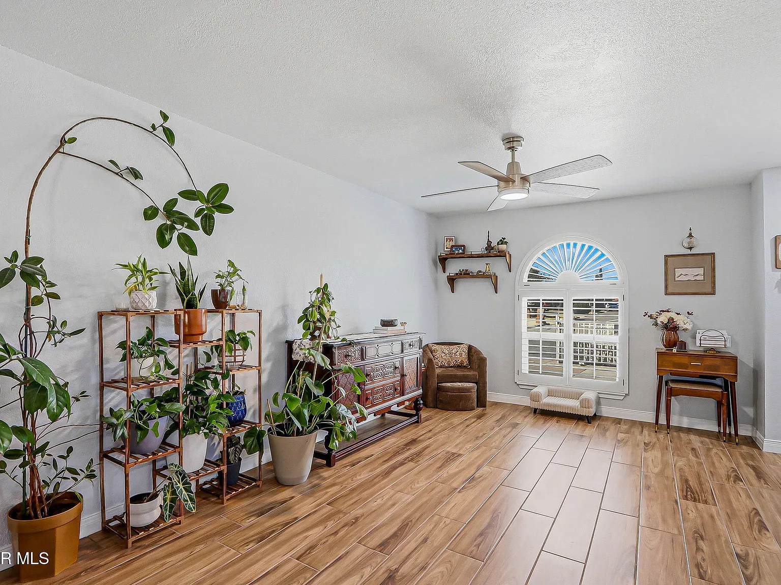 3 bed, 2.0 bath, 1860 sqft, $1,850 — Photo 4