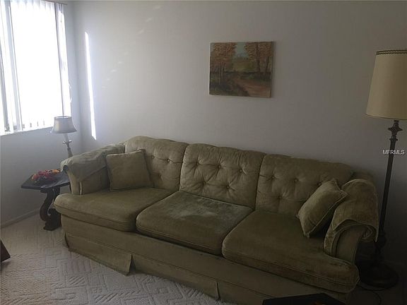 4th image of 8303 Sandwedge Cir #B