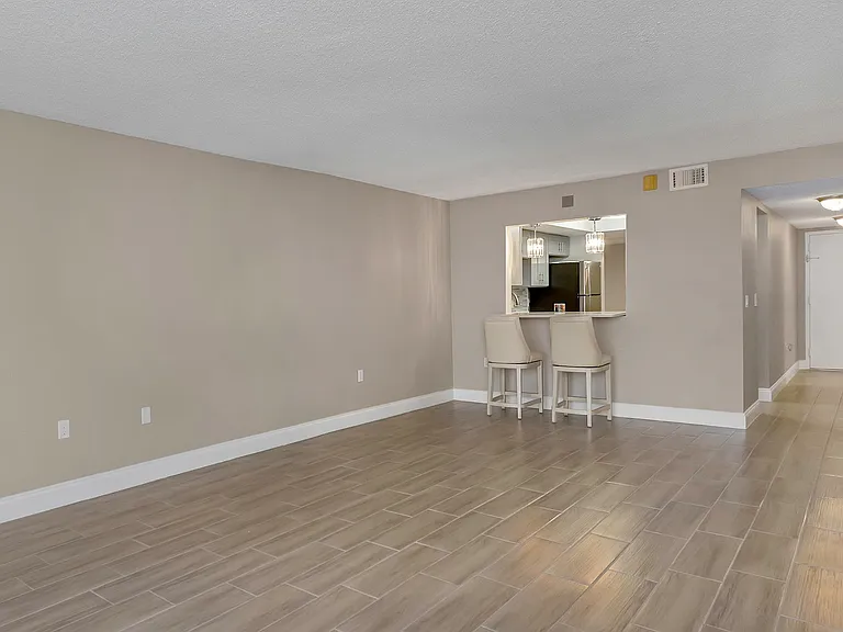 4910 38th Way S #111 — Photo 11