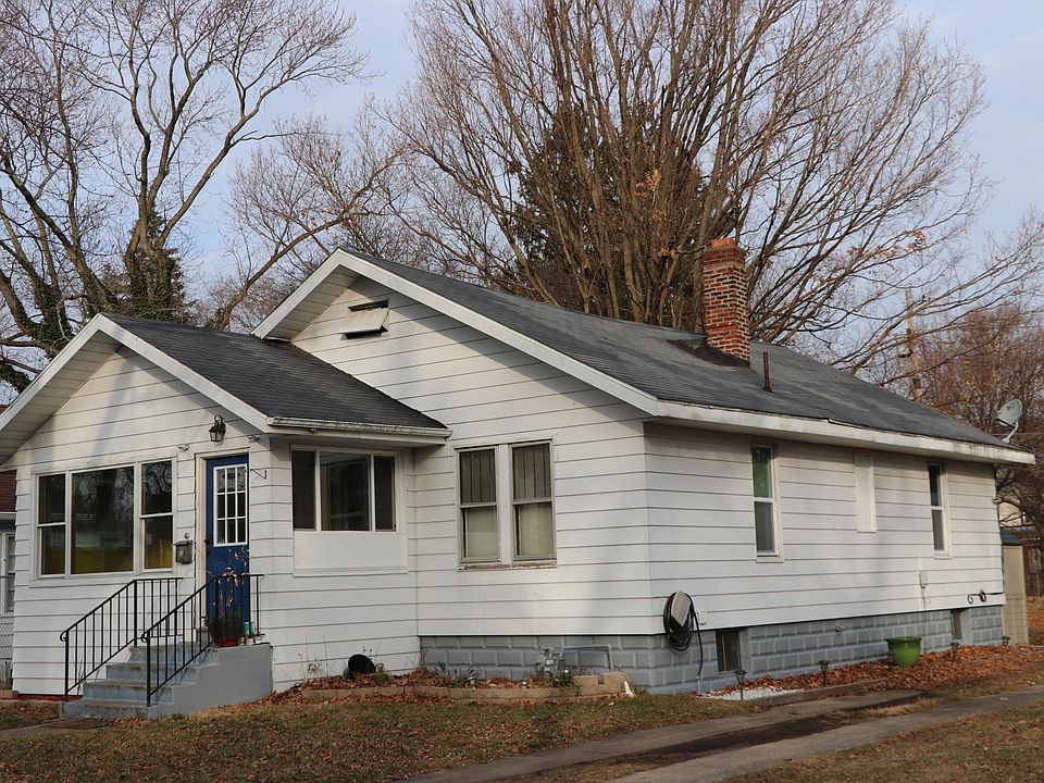 1st image of 161 Searles Ave