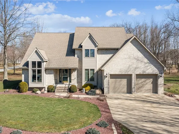 404 Oneida Trl, Mercer, PA 16137