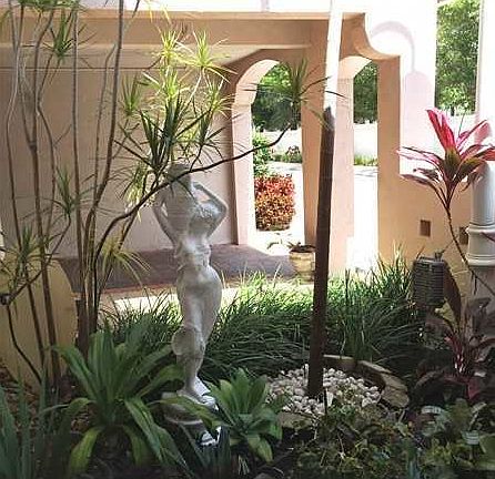 3rd image of 2005 Oceanwalk Ter APT 309